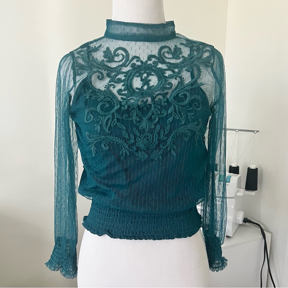 Joyfolie Halston teal top NWT